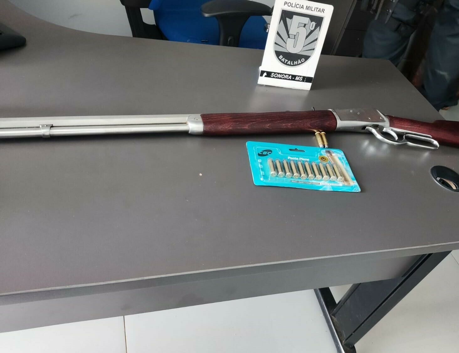 Imagem de compartilhamento para o artigo Condutor é preso com carabina em caminhão na MS-213 em Sonora; Homem alega que pode ser de dono da mudança da MS Todo dia